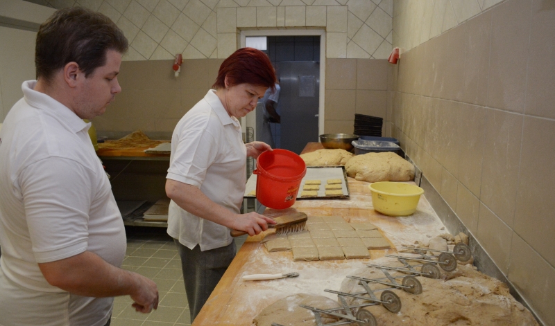 Katica Pékség Kávé- és Teaház Balatonkenese