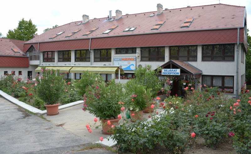 Hotel Vivien Balatonakarattya