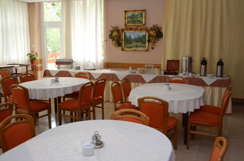 Hotel Vivien Balatonakarattya